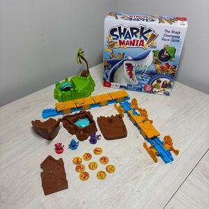 Spin Master Shark Mania Board Game 2014 Family Party Game MISSING PIECES *READ*